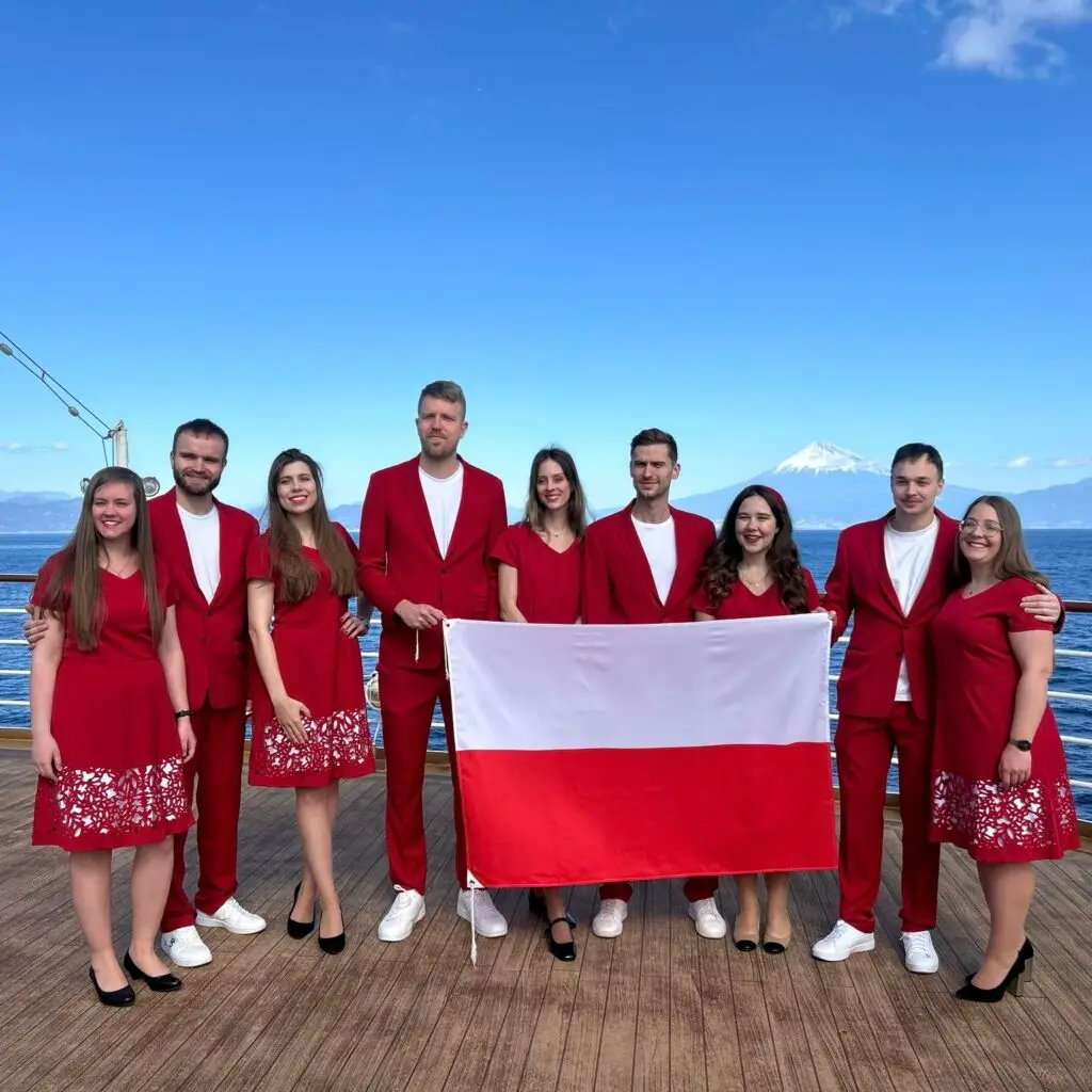 6b41fe8c-aba8-4414-acbb-457b92e85826